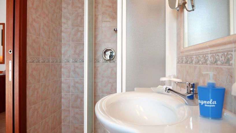 Imagen de la habitación del Hotel Campagnola, Cisano. Foto 9