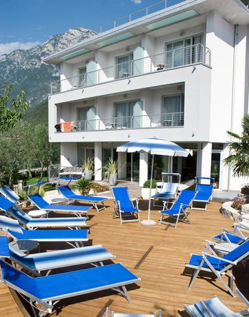 Imagen de los exteriores del Hotel Campagnola, Navene. Foto 17