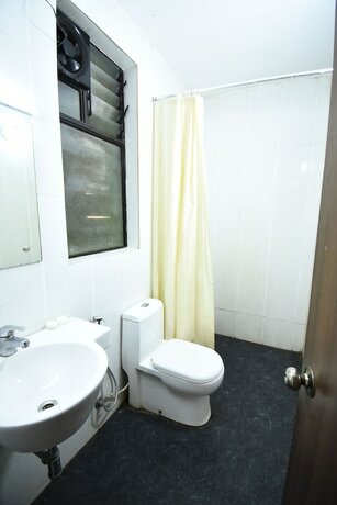 Imagen general del Hotel Campal. Foto 9