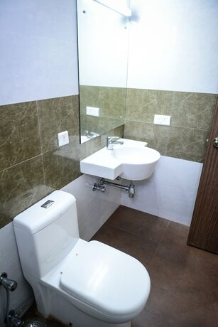 Imagen de la habitación del Hotel Campal. Foto 17