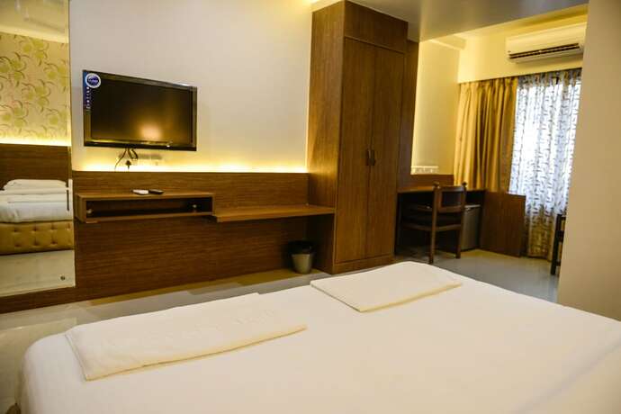 Imagen de la habitación del Hotel Campal. Foto 20