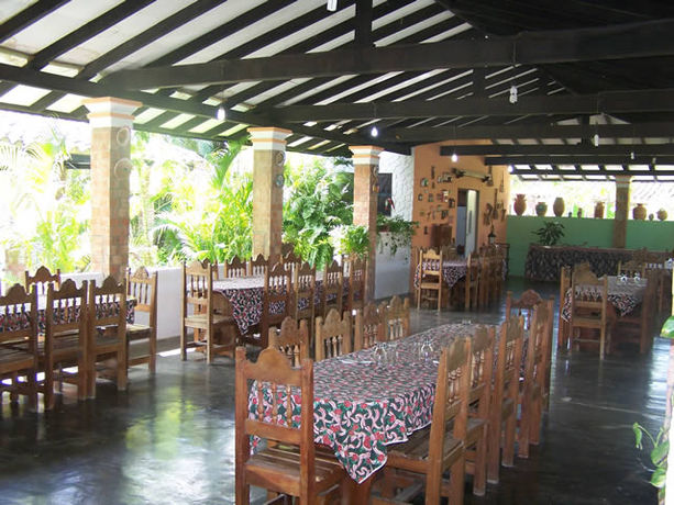 Imagen del bar/restaurante del Hotel Campamento Vacacional La Troja. Foto 2