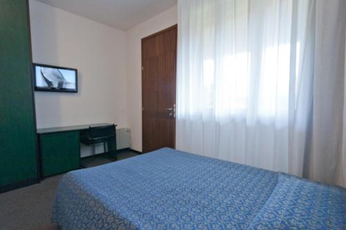 Imagen de la habitación del Hotel Campana. Foto 7
