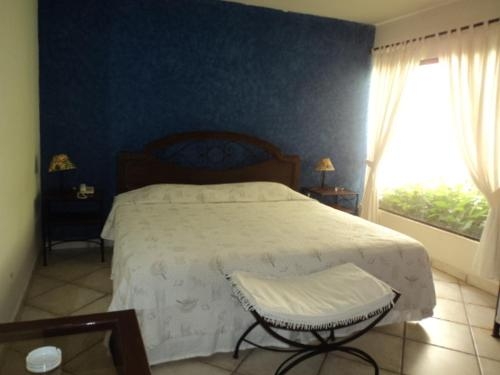 Imagen de la habitación del Hotel Campanario. Foto 8