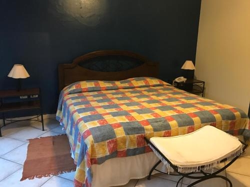 Imagen de la habitación del Hotel Campanario. Foto 9