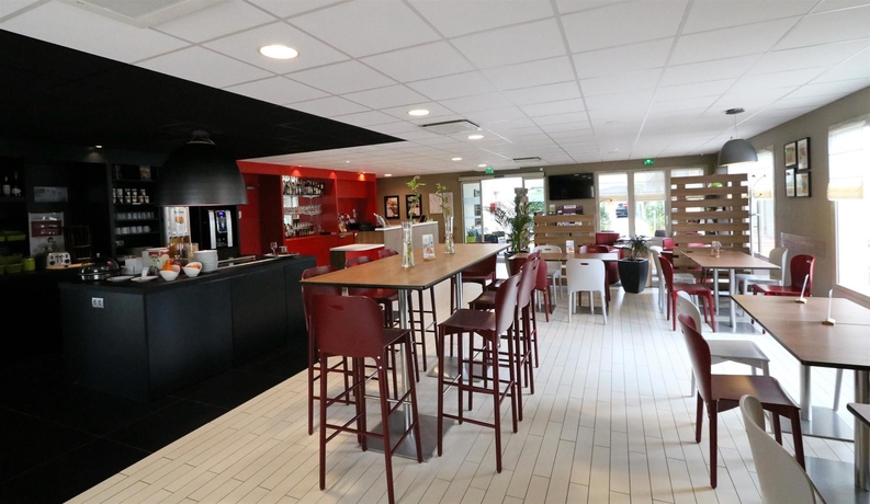 Imagen del bar/restaurante del Hotel Campanile Albi Centre. Foto 7