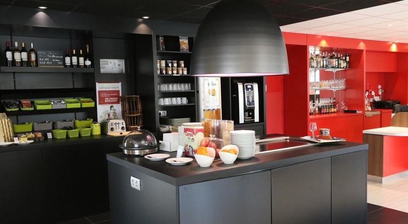 Imagen del bar/restaurante del Hotel Campanile Albi Centre. Foto 8