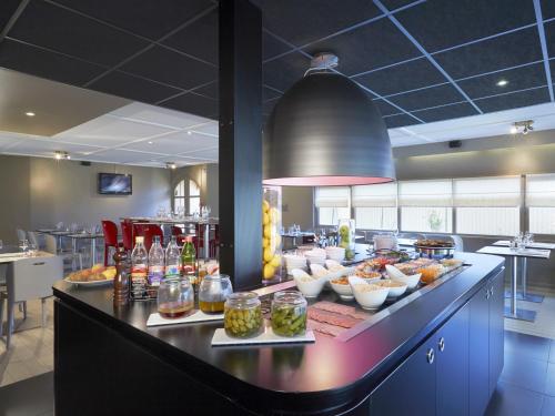 Imagen general del Hotel Campanile Alencon. Foto 13