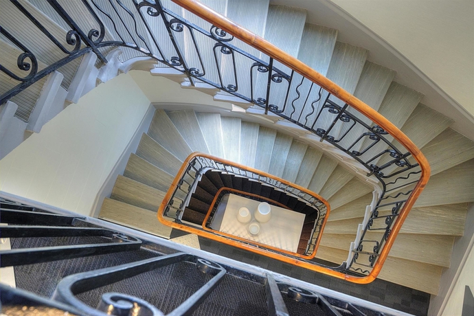 Imagen de los interiores del Hotel Campanile Annecy Centre - Gare. Foto 13