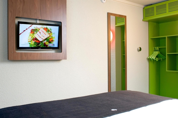 Imagen de la habitación del Hotel Campanile Annecy Cran Gevrier. Foto 14