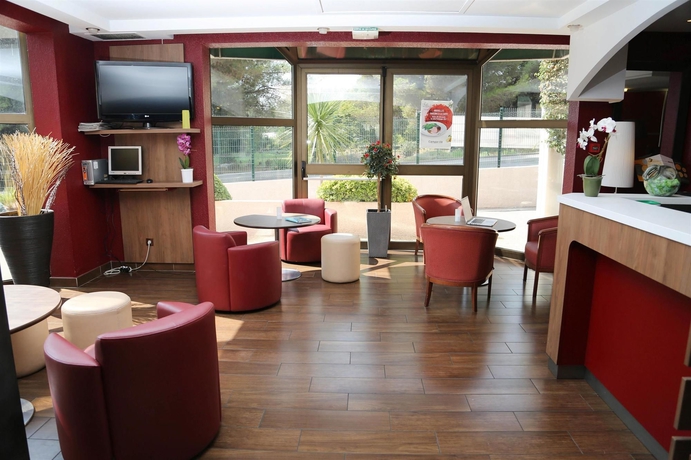 Imagen del bar/restaurante del Hotel Campanile Antibes - Juan Les Pins. Foto 3