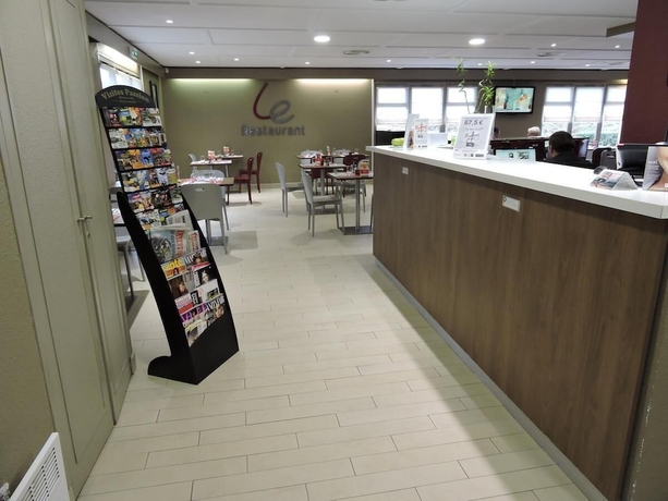 Imagen de los interiores del Hotel Campanile Auch. Foto 19