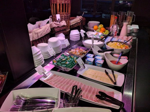 Imagen del bar/restaurante del Hotel Campanile Auch. Foto 3