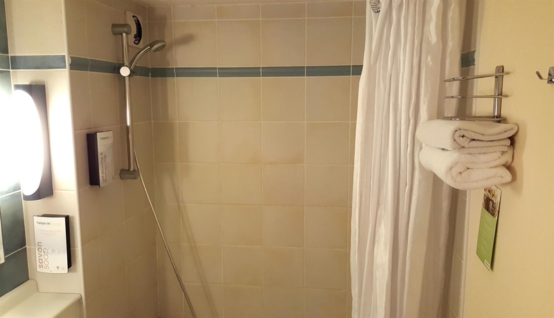 Imagen de la habitación del Hotel Campanile Aurillac. Foto 14