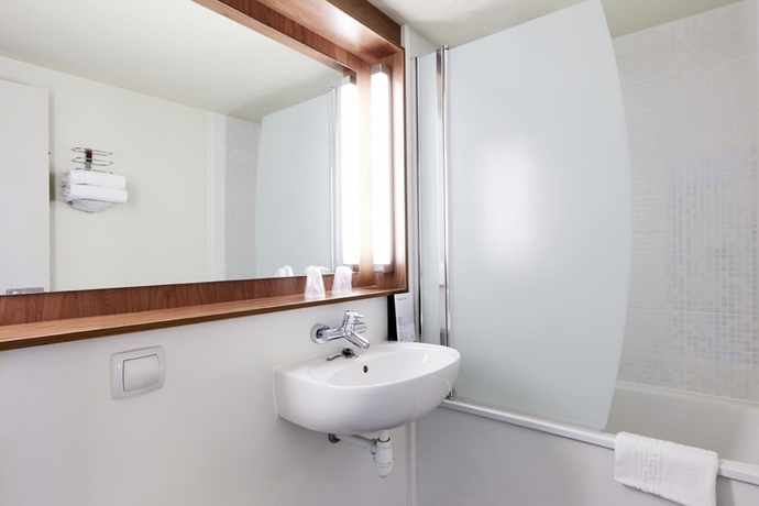 Imagen de la habitación del Hotel Campanile Auxerre - Monéteau. Foto 12