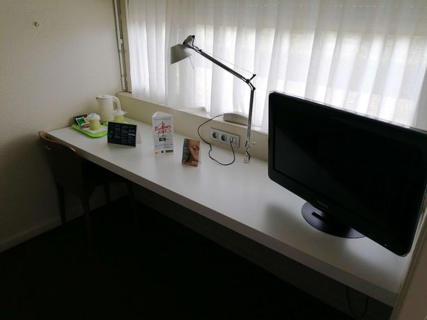 Imagen de la habitación del Hotel Campanile Bayeux. Foto 14