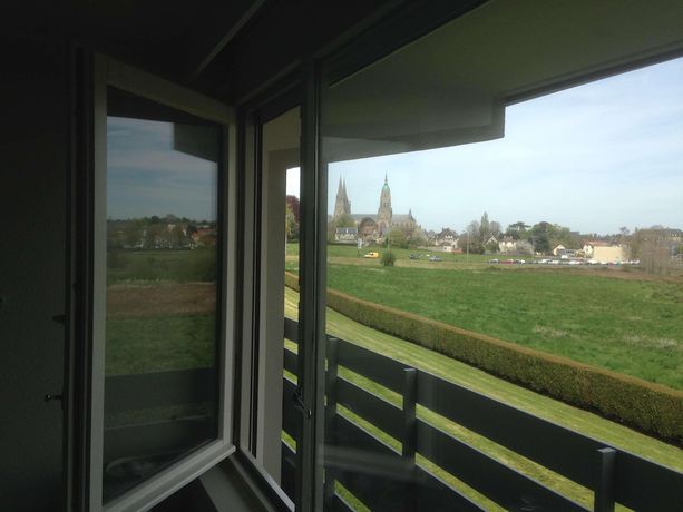 Imagen de la habitación del Hotel Campanile Bayeux. Foto 16