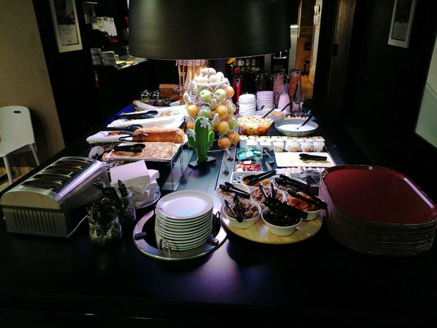 Imagen del bar/restaurante del Hotel Campanile Bayeux. Foto 6