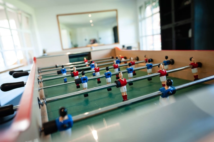 Imagen de los interiores del Hotel Campanile Beaune. Foto 18