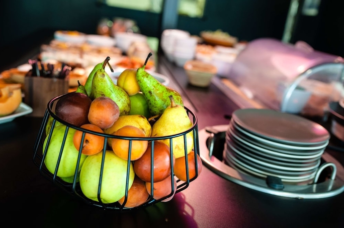 Imagen del bar/restaurante del Hotel Campanile Beaune. Foto 7