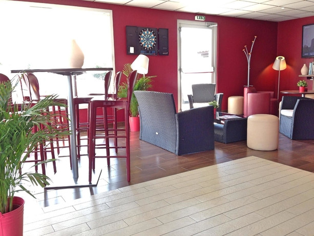 Imagen del bar/restaurante del Hotel Campanile Bollene. Foto 7