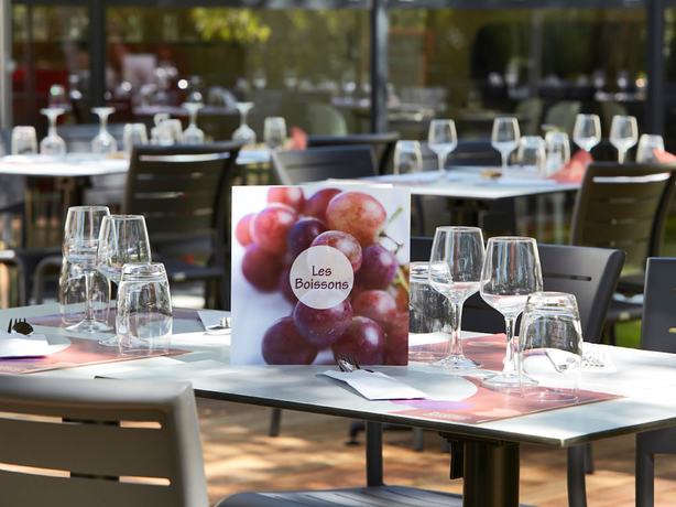 Imagen del bar/restaurante del Hotel Campanile Bordeaux Ouest Mérignac Aéroport. Foto 7