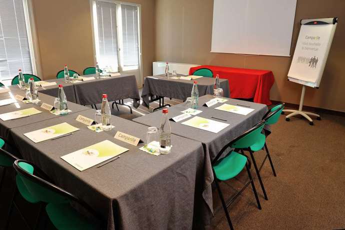 Imagen de los interiores del Hotel Campanile Bourg En Bresse - Viriat. Foto 16