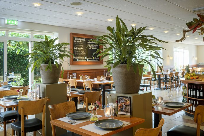 Imagen del bar/restaurante del Hotel Campanile Breda. Foto 6