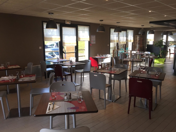 Imagen del bar/restaurante del Hotel Campanile Brest - Gouesnou Aéroport. Foto 7