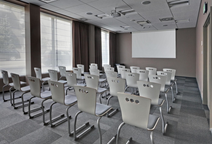 Imagen de los interiores del Hotel Campanile Bydgoszcz. Foto 10