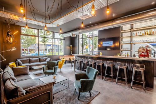 Imagen general del Hotel Campanile Caen Centre - Gare. Foto 2