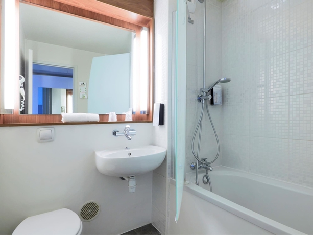 Imagen de la habitación del Hotel Campanile Caen Est - Mondeville. Foto 15