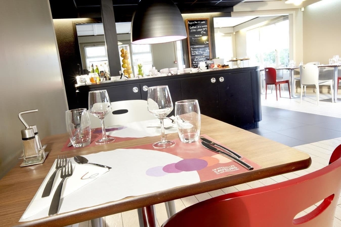 Imagen del bar/restaurante del Hotel Campanile Caen Est - Mondeville. Foto 7
