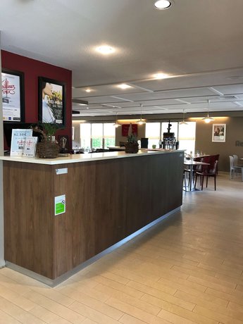 Imagen de los interiores del Hotel Campanile Cahors. Foto 17