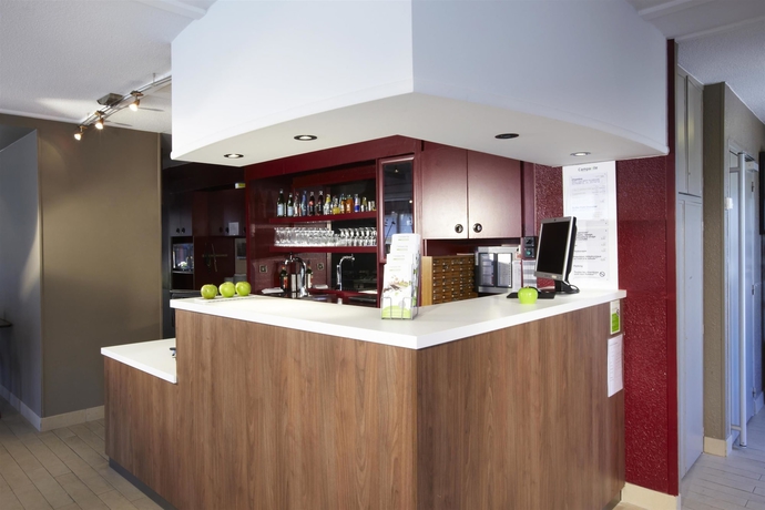 Imagen de los interiores del Hotel Campanile Calais. Foto 19