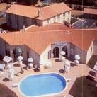 Imagen de la piscina del Hotel Campanile Castres Saix. Foto 4