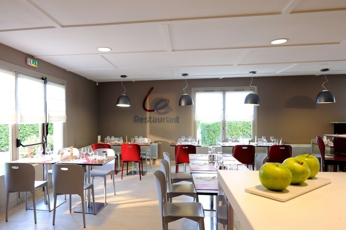 Imagen del bar/restaurante del Hotel Campanile Château Thierry. Foto 2