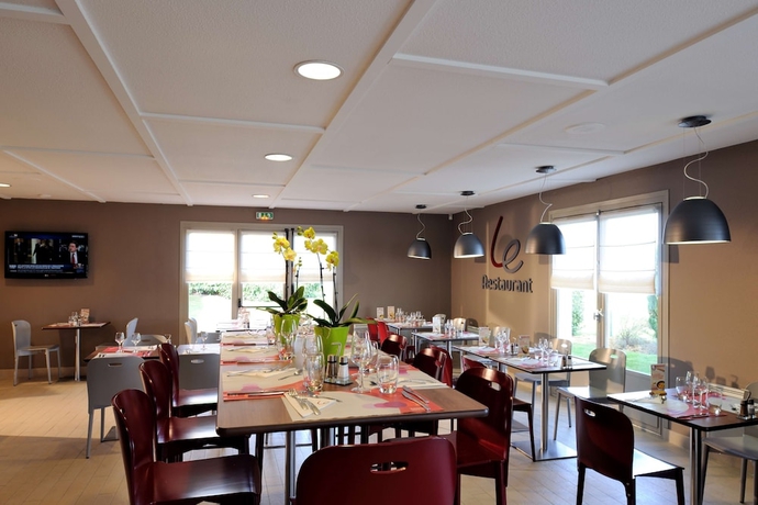 Imagen del bar/restaurante del Hotel Campanile Château Thierry. Foto 3