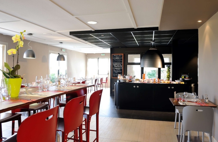 Imagen del bar/restaurante del Hotel Campanile Château Thierry. Foto 4
