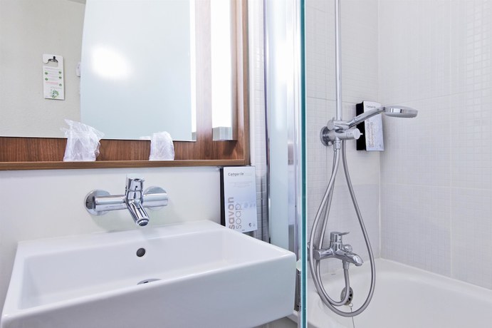 Imagen de la habitación del Hotel Campanile Chanas. Foto 14