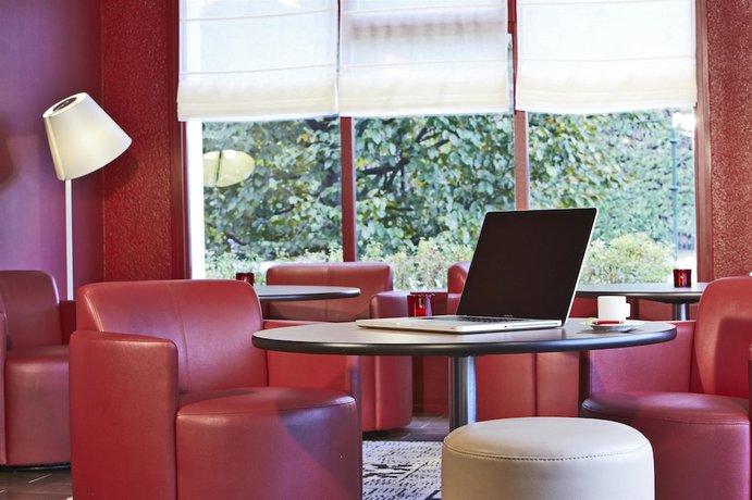 Imagen de los interiores del Hotel Campanile Chanas. Foto 18