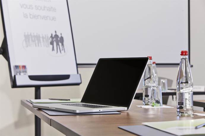 Imagen de los interiores del Hotel Campanile Chanas. Foto 19