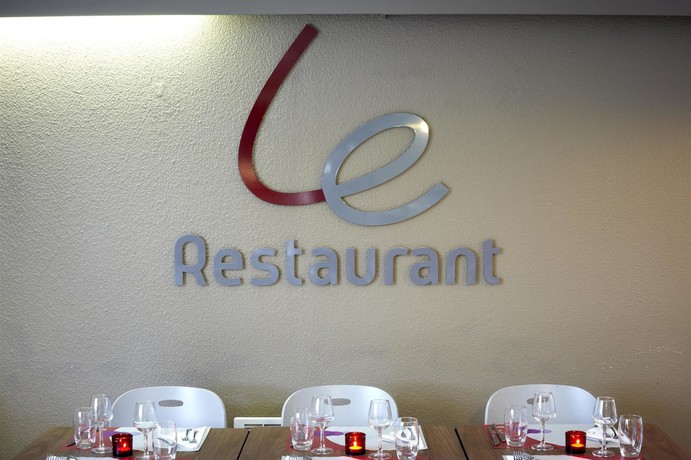 Imagen del bar/restaurante del Hotel Campanile Chanas. Foto 2