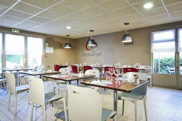 Imagen del bar/restaurante del Hotel Campanile Chanas. Foto 4