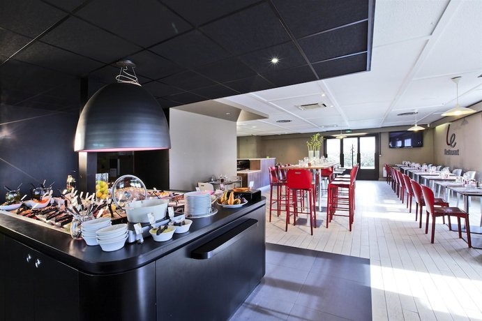 Imagen del bar/restaurante del Hotel Campanile Chanas. Foto 5