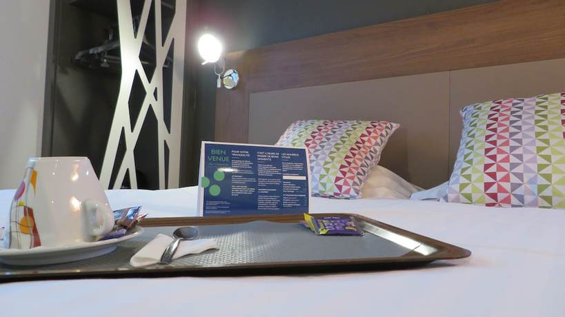 Imagen de la habitación del Hotel Campanile Chartres Centre - Gare - Cathédrale. Foto 5