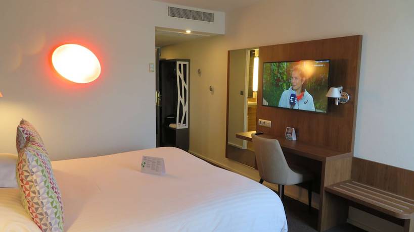 Imagen de la habitación del Hotel Campanile Chartres Centre - Gare - Cathédrale. Foto 13