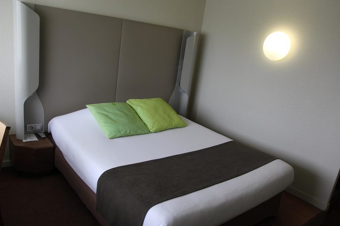 Imagen de la habitación del Hotel Campanile Chartres. Foto 3