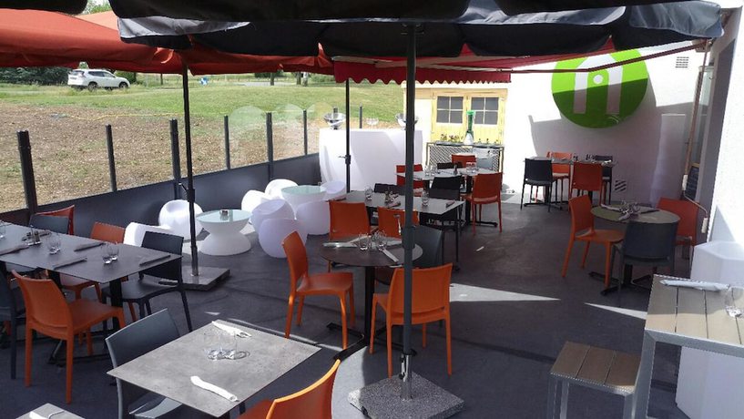 Imagen de los interiores del Hotel Campanile Chartres. Foto 17