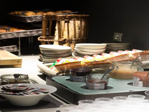 Imagen general del Hotel Campanile Clermont Ferrand Centre. Foto 10